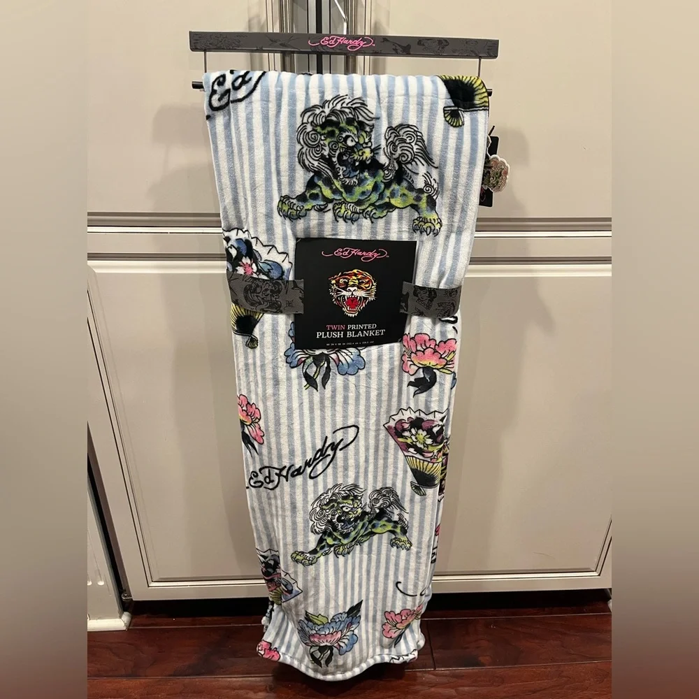 Ed Hardy Twin Plush Blanket